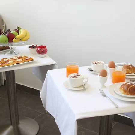 Hotel Art Resort Piazza Carita' 4*
