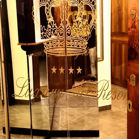 Art Resort Piazza Carita' 4*