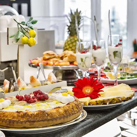 Hotel Art Resort Piazza Carita' 4*