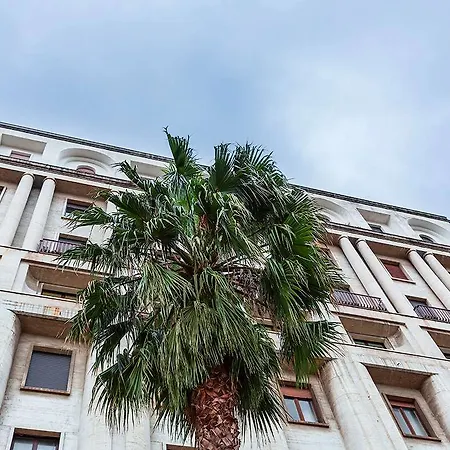 Art Piazza Carita' 4*