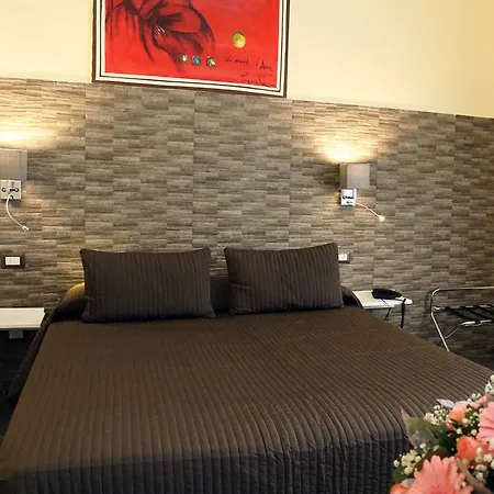 Hotell Art Piazza Carita' 4*