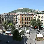 Art Piazza Carita' Неаполь