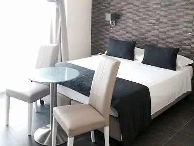 Art Piazza Carita' Hotell Neapel